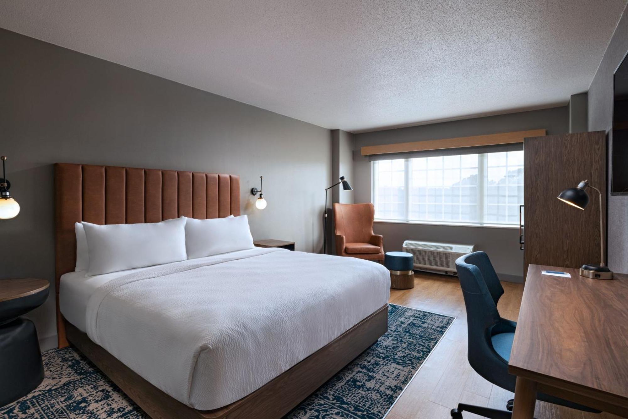 Four Points By Sheraton Houston West Exterior photo